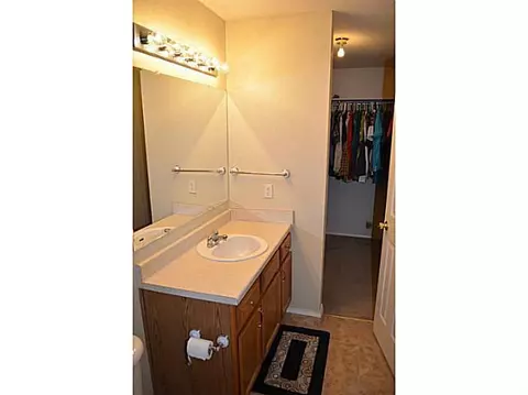836 Camelot, Moore, OK 73160 photo 9