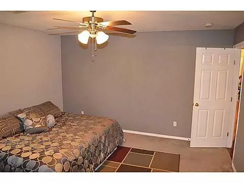 836 Camelot, Moore, OK 73160 photo 8