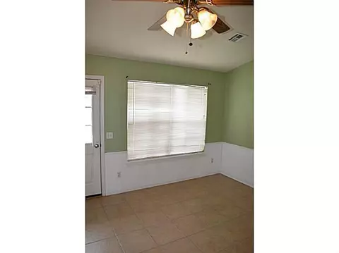 836 Camelot, Moore, OK 73160 photo 7