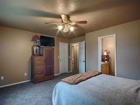 5200 Leonard Dr, Tuttle, OK 73089 photo 11