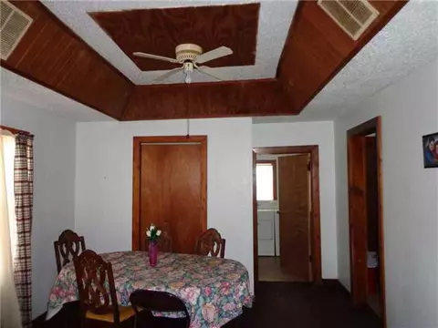 913 E Walnut St, Shawnee, OK 74801 photo 2