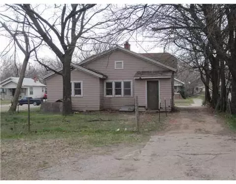 525 N Kickapoo Ave, Shawnee, OK 74801 photo 2