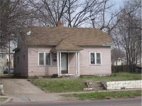 525 N Kickapoo Ave, Shawnee, OK 74801 photo 1