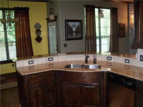3408 Sparrow Dr, Moore, OK 73165 photo 9