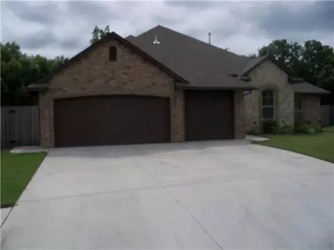 3408 Sparrow Dr, Moore, OK 73165 photo 2