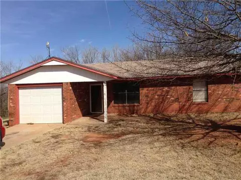 420 E 8th St, Chandler, OK 74834 photo 1