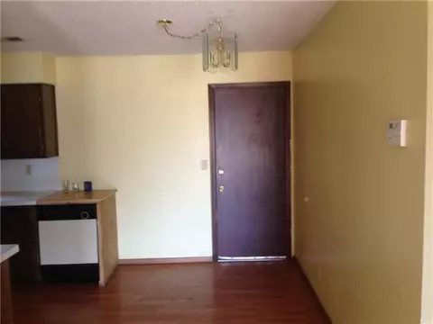 420 E 8th St, Chandler, OK 74834 photo 4