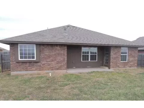 4227 Macys Pl, Moore, OK 73160 photo 9