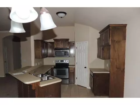 4227 Macys Pl, Moore, OK 73160 photo 3