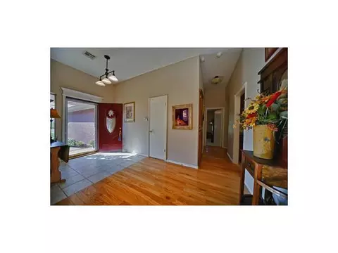 1085 Pioneer Rd, Tuttle, OK 73089 photo 2
