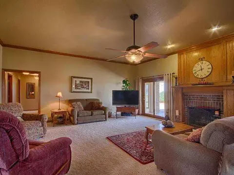 1517 E Tyler Dr, Tuttle, OK 73089 photo 5