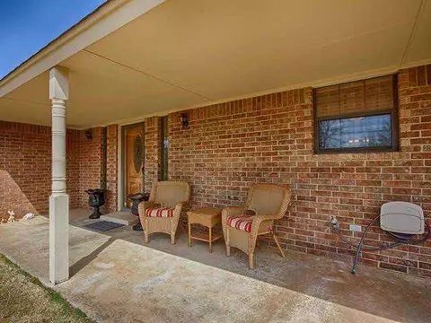1517 E Tyler Dr, Tuttle, OK 73089 photo 2