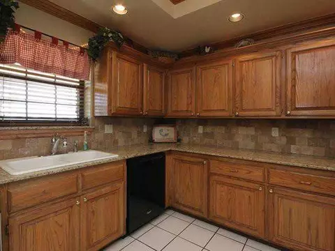 1517 E Tyler Dr, Tuttle, OK 73089 photo 8