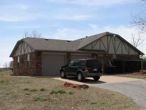 788 S Sara Rd, Tuttle, OK 73089 photo 2