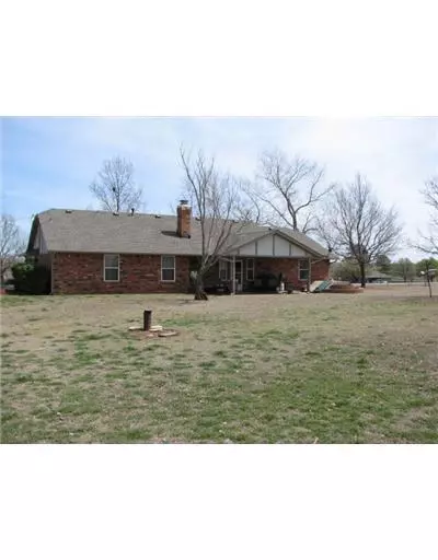 788 S Sara Rd, Tuttle, OK 73089 photo 3