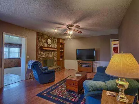 406 Red Rock Rd, Tuttle, OK 73089 photo 3