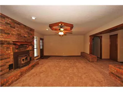 118 Cedar Spgs, Tuttle, OK 73089 photo 2