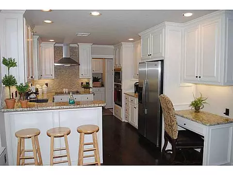 1402 Brookside Dr, Norman, OK 73072 photo 4