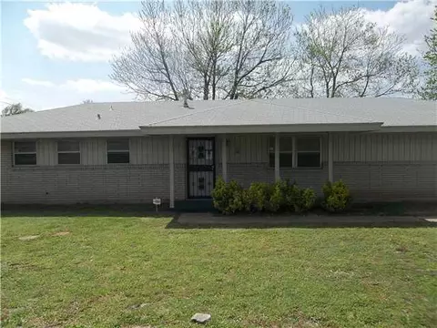 7100 NW 18th St, Bethany, OK 73008 photo 2