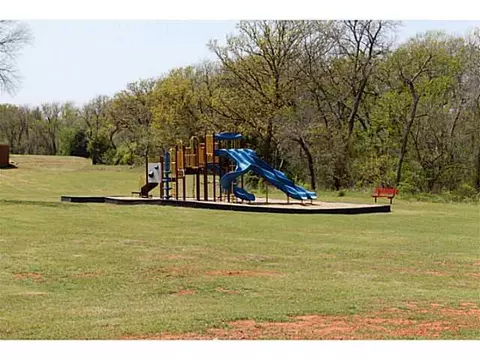 1104 Bryan Dr, Moore, OK 73160 photo 18