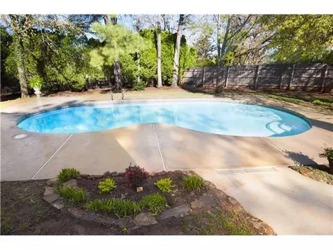 1809 Eagle Dr, Edmond, OK 73034 photo 2