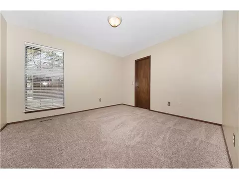 1809 Eagle Dr, Edmond, OK 73034 photo 15