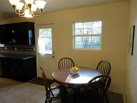 825 Wilkinson Ct, Moore, OK 73160 photo 10