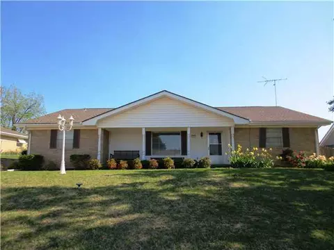 17 Cherry Dr, Chickasha, OK 73018 photo 1