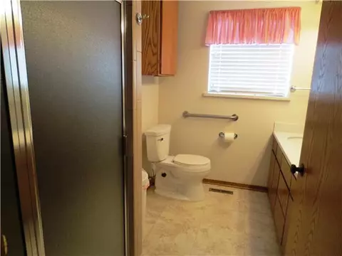 17 Cherry Dr, Chickasha, OK 73018 photo 9