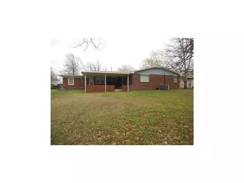 325 S Main St, Mcloud, OK 74851 photo 10
