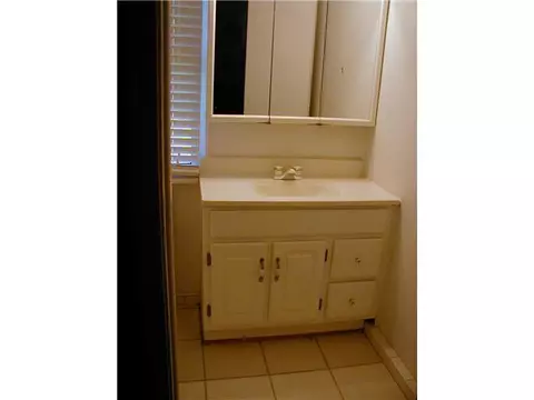 325 S Main St, Mcloud, OK 74851 photo 17