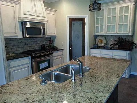 505 Cantebury Dr, Tuttle, OK 73089 photo 4