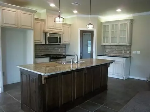505 Cantebury Dr, Tuttle, OK 73089 photo 3