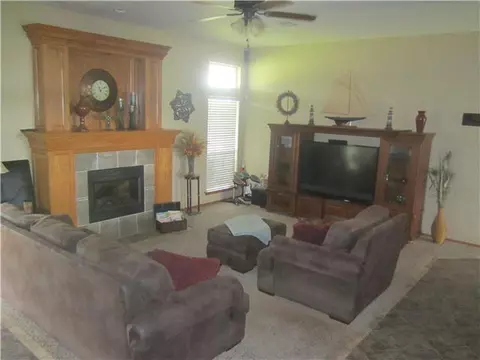 2091 Teal Holw, Tuttle, OK 73089 photo 4