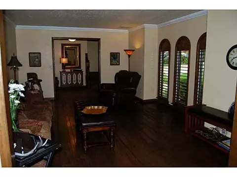 2013 E Mistletoe Ln, Edmond, OK 73034 photo 3