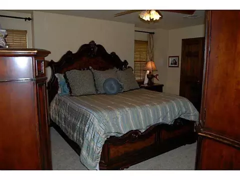 2013 E Mistletoe Ln, Edmond, OK 73034 photo 17