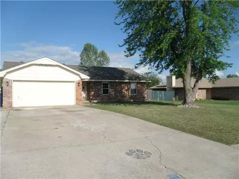 378 Echo Ln, Harrah, OK 73045 photo 2