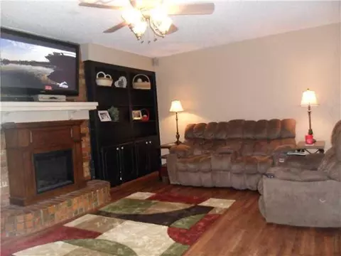 378 Echo Ln, Harrah, OK 73045 photo 9