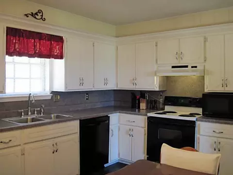 1610 Pinewood Dr, Norman, OK 73071 photo 4