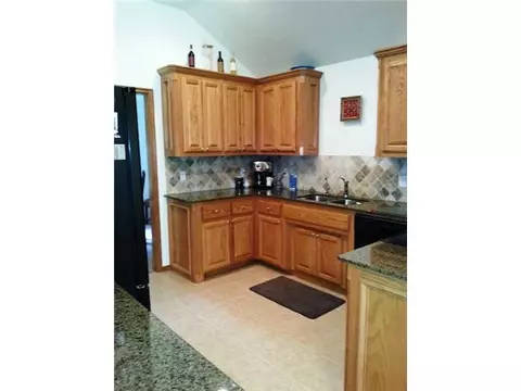 17 Carolyn Dr, Mcloud, OK 74851 photo 8