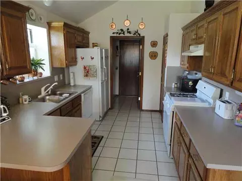 3705 Harmony Dr, Moore, OK 73160 photo 5