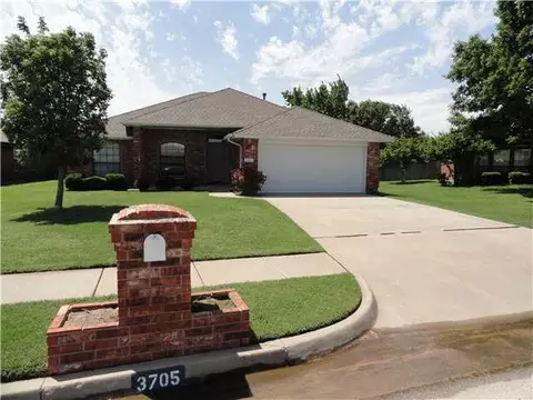 3705 Harmony Dr, Moore, OK 73160 photo 1