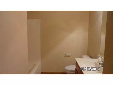 Undisclosed, Moore, OK 73170 photo 11