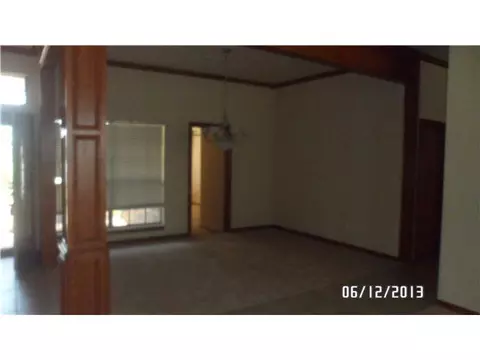 Undisclosed, Moore, OK 73170 photo 3