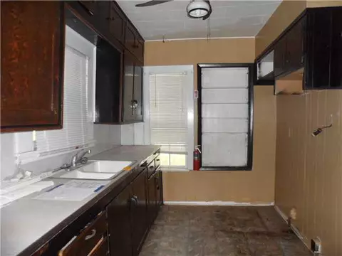 303 E Jefferson St, Crescent, OK 73028 photo 3