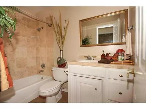 344 Memory Ln, Edmond, OK 73013 photo 4