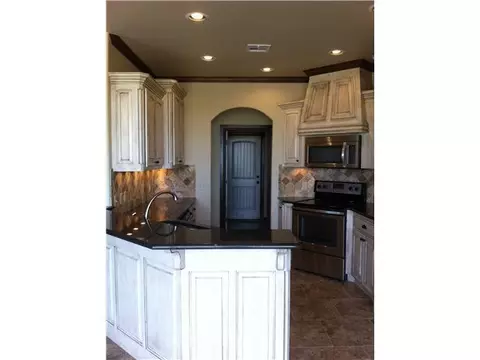 1100 Abraham Dr, Tuttle, OK 73089 photo 4