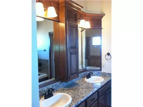 1100 Abraham Dr, Tuttle, OK 73089 photo 8