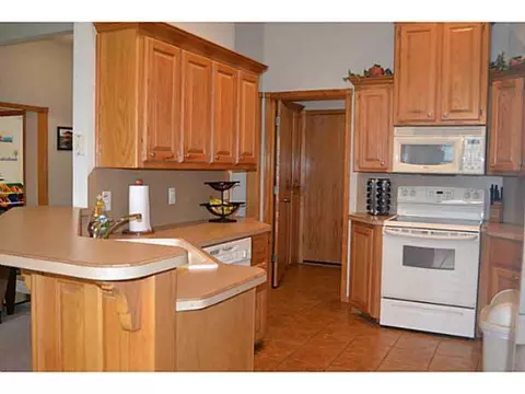 504 Allison Ln, Moore, OK 73160 photo 9