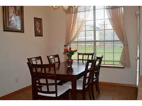 504 Allison Ln, Moore, OK 73160 photo 7